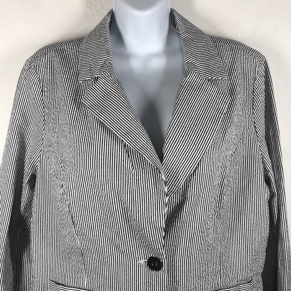 Sandro navy stripe sear-sucker blazer size large - Picture 2 of 9